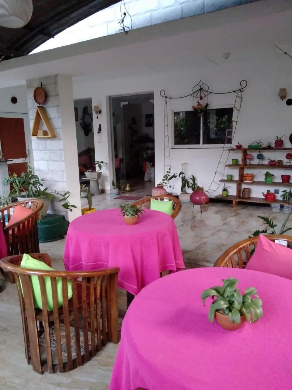 Rock Cascade Tourist Home & Cookery School Polonnaruwa Bagian luar foto