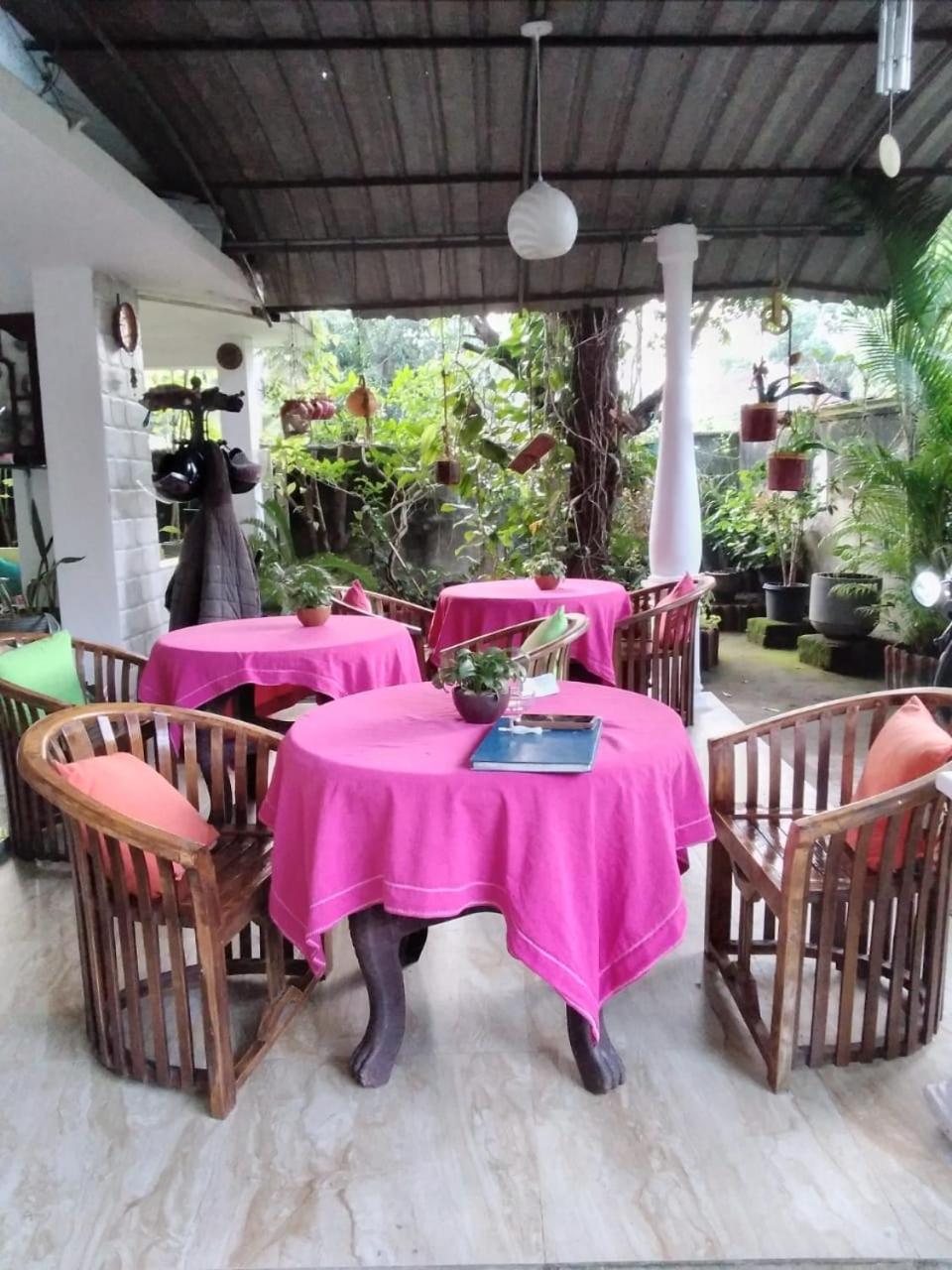 Rock Cascade Tourist Home & Cookery School Polonnaruwa Bagian luar foto