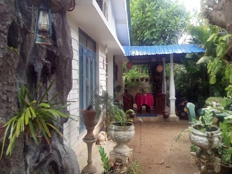 Rock Cascade Tourist Home & Cookery School Polonnaruwa Bagian luar foto